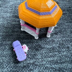 1998 Vintage Polly Pocket Gazebo and Bed